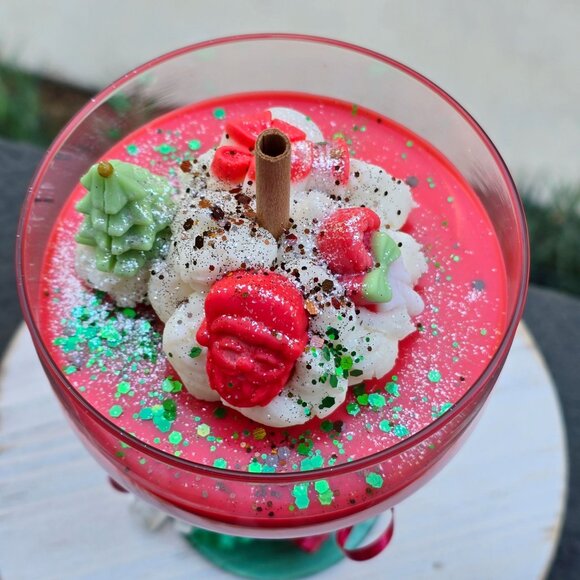 Holiday Candle ✦ Mistletoe & Cinnamon ✦ Soy Wax in XL Wine Glass w/ Green Stem - Picture 5 of 8